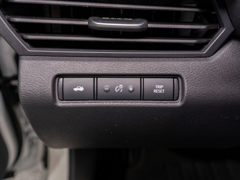 Used 2025 Nissan Altima 2.5 SR image 26