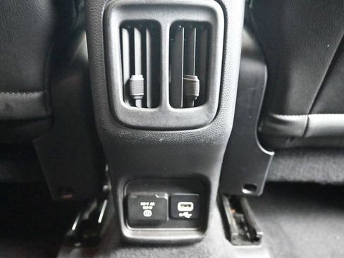 Used 2018 Jeep Compass Limited w/ Navigation Group image 34