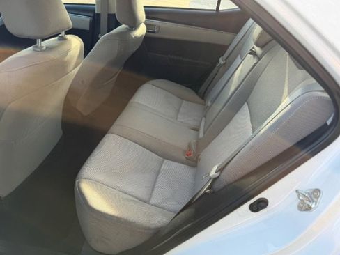 Used 2015 Toyota Corolla LE FWD image 4