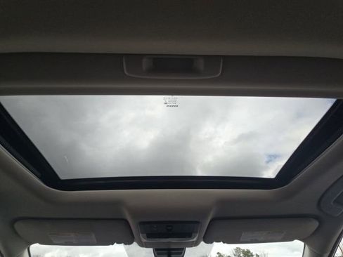 Used 2024 Nissan Altima 2.5 SR w/ SR Premium Package image 37