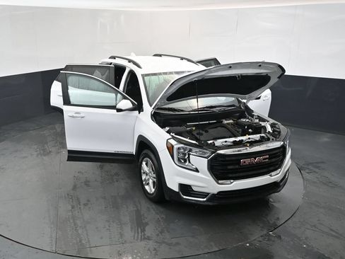 Used 2023 GMC Terrain SLE w/ Driver Convenience Package AWD/4WD image 17