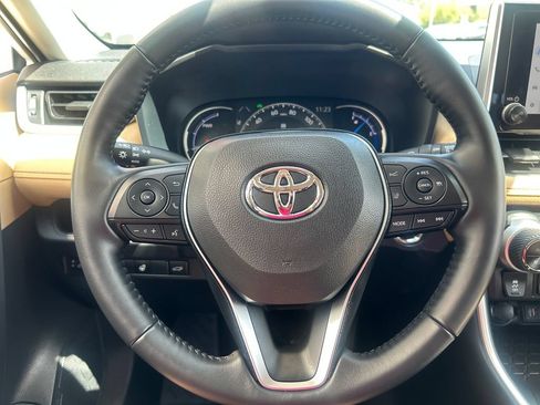 Certified 2025 Toyota RAV4 XLE w/ Convenience Package AWD/4WD image 17