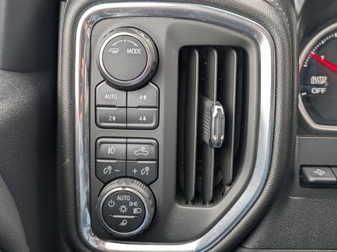 Used 2020 Chevrolet Silverado 1500 High Country w/ Technology Package image 12