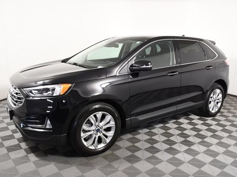 Used 2022 Ford Edge Titanium w/ Equipment Group 301A AWD/4WD image 2