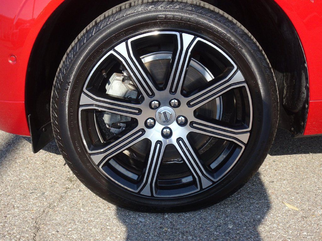 Used 2019 Volvo XC60 T6 Inscription w/ Protection Package Premier AWD/4WD image 28