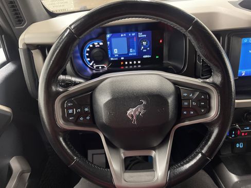 Used 2022 Ford Bronco Wildtrak image 31