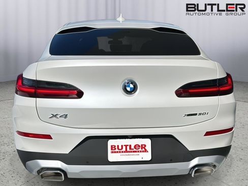 Certified 2024 BMW X4 xDrive30i w/ Premium Package image 4
