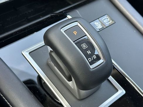 New 2025 Mitsubishi Outlander SE image 22