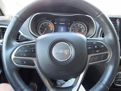 Used 2019 Jeep Cherokee Limited AWD/4WD image 28