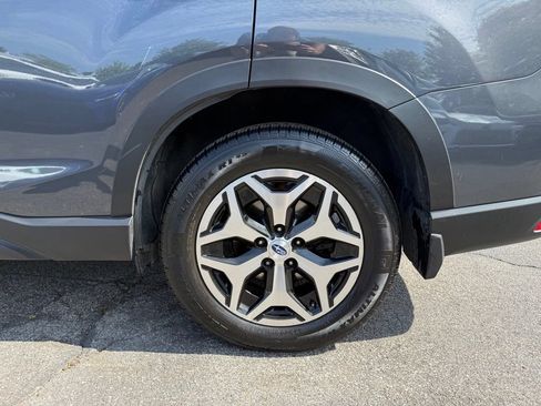 Used 2020 Subaru Forester Premium AWD/4WD image 25