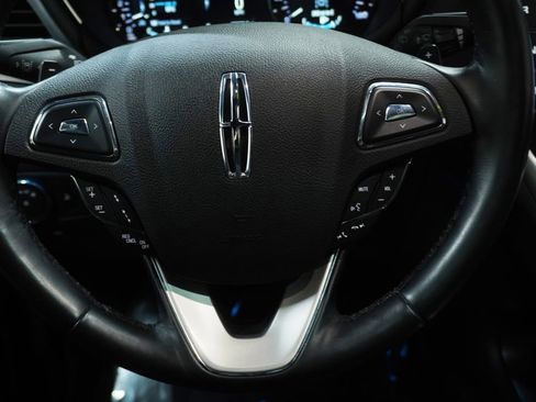 Used 2019 Lincoln MKC Reserve AWD/4WD image 18