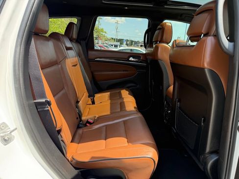 Used 2020 Jeep Grand Cherokee Overland AWD/4WD image 25