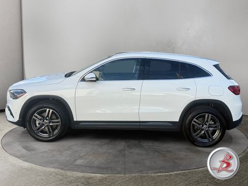 Used 2025 Mercedes-Benz GLA 250 4MATIC image 4