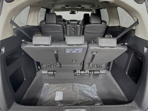 New 2026 Honda Odyssey Touring image 36