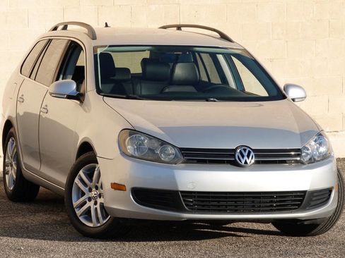 Used 2010 Volkswagen Jetta TDI FWD image 42