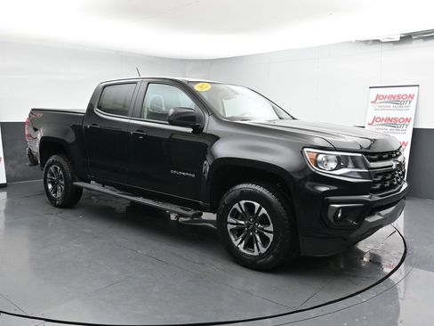 Used 2022 Chevrolet Colorado Z71 image 2