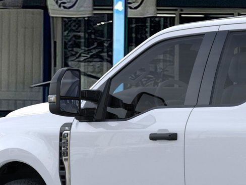 New 2026 Ford F250 XL w/ XL Chrome Package image 20