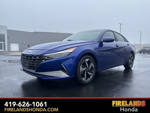 Used 2023 Hyundai Elantra Limited image 3