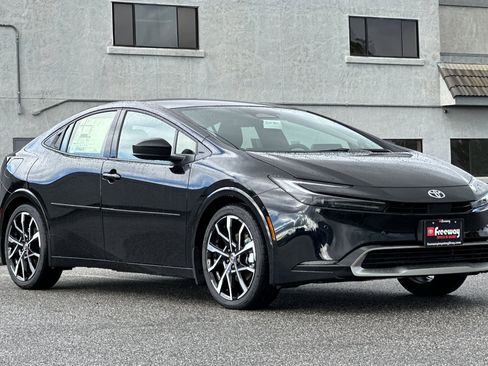 New 2026 Toyota Prius Plug-In Hybrid image 2