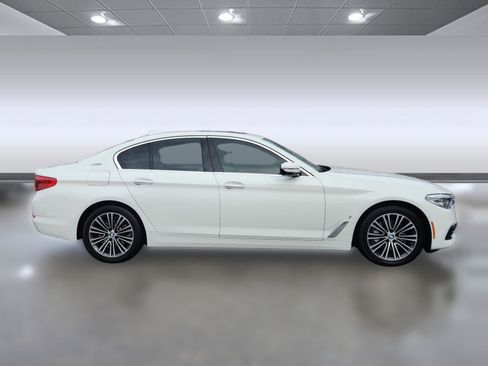 Used 2018 BMW 530e xDrive 530e xDrive iPerformance image 2
