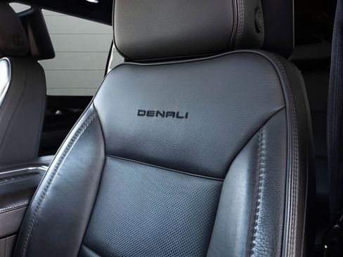 Used 2021 GMC Yukon XL Denali w/ Denali Ultimate Package AWD/4WD image 44