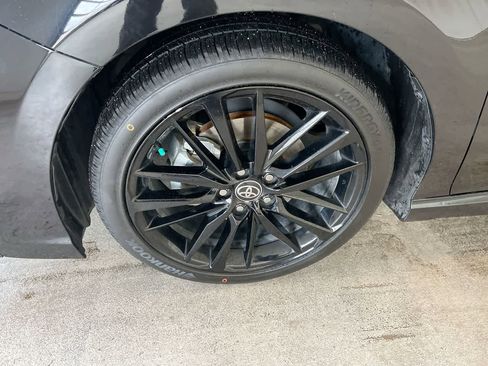 Used 2023 Toyota Camry XSE w/ Navigation Package image 10