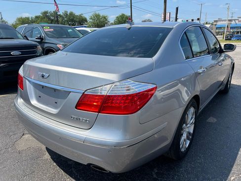 Used 2011 Hyundai Genesis 3.8 w/ Technology Pkg 4 image 5