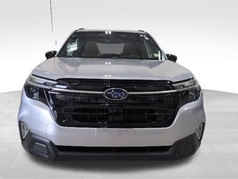 Used 2025 Subaru Forester Touring AWD/4WD image 4