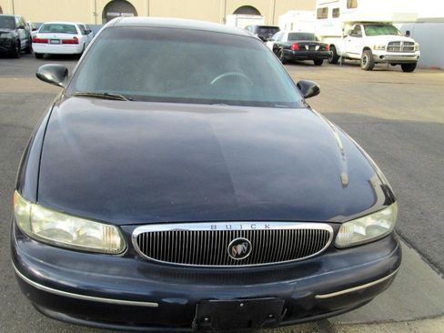 Used 2000 Buick Century Custom image 1