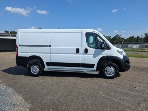 Used 2025 RAM ProMaster 2500 w/ U-Haul Equipment Group FWD image 3