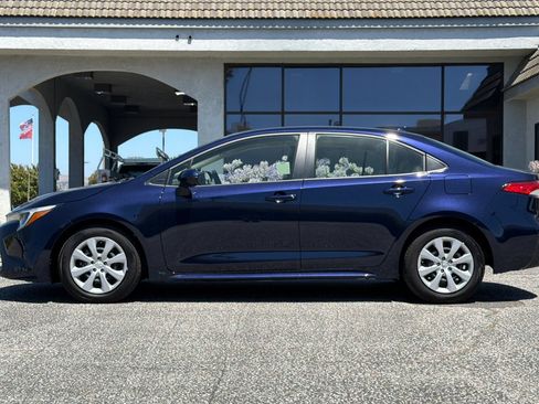 Used 2025 Toyota Corolla LE FWD image 9