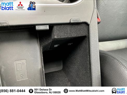 Used 2022 Porsche Cayenne Platinum Edition image 34