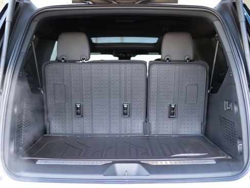 New 2026 Chevrolet Suburban RST w/ Comfort Package AWD/4WD image 33