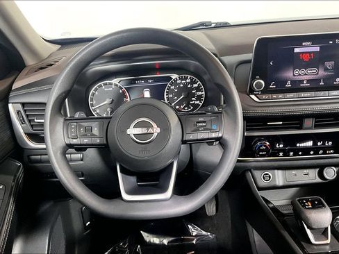 Used 2023 Nissan Rogue SV AWD/4WD image 5