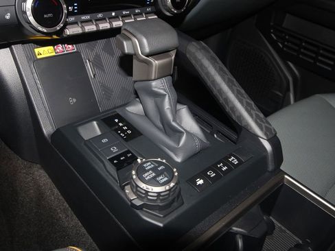 Used 2025 Toyota 4Runner Trailhunter image 20