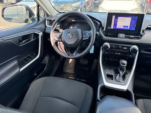Used 2023 Toyota RAV4 LE image 10