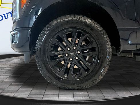 Used 2025 Ford F150 Lariat AWD/4WD image 34