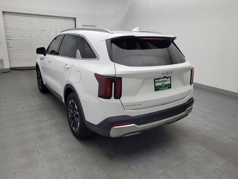 Used 2024 Kia Sorento S w/ Panoramic Sunroof Package FWD image 5