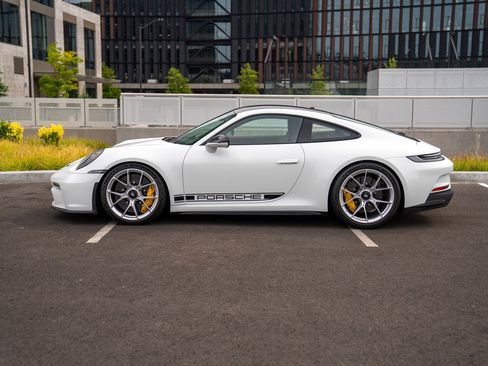 Used 2024 Porsche 911 GT3 RWD image 2