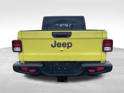 Used 2023 Jeep Gladiator Rubicon w/ Trailer Tow Package AWD/4WD image 12