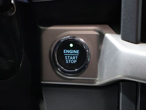 Used 2022 Ford F150 XLT w/ Equipment Group 302A High AWD/4WD image 9