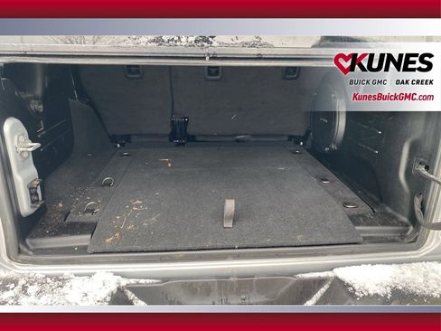 Used 2023 Jeep Wrangler Sahara image 7