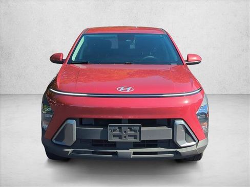 Used 2024 Hyundai Kona SE AWD/4WD image 2