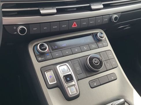 Used 2025 Hyundai Palisade SEL FWD image 21
