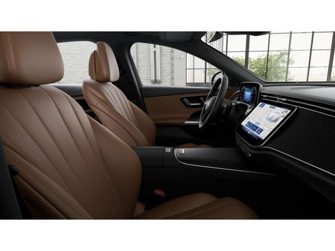 New 2026 Mercedes-Benz E 350 4MATIC Sedan image 4