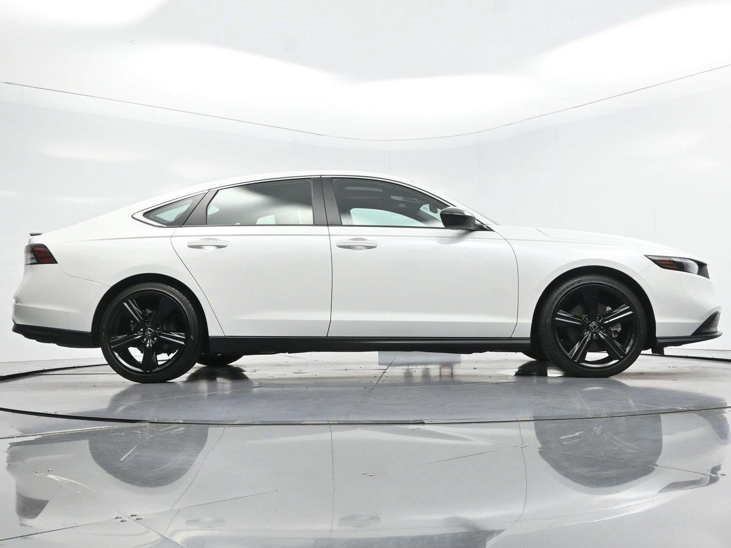 Used 2024 Honda Accord Sport image 48