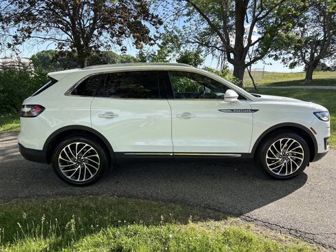 Used 2020 Lincoln Nautilus Reserve w/ Equipment Group 201A AWD/4WD image 6