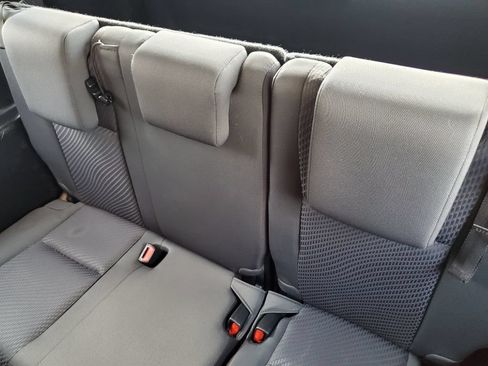Used 2019 Toyota Highlander LE FWD image 30