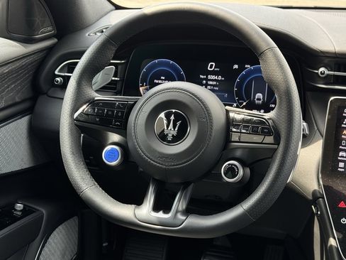 Used 2024 Maserati Grecale GT image 43