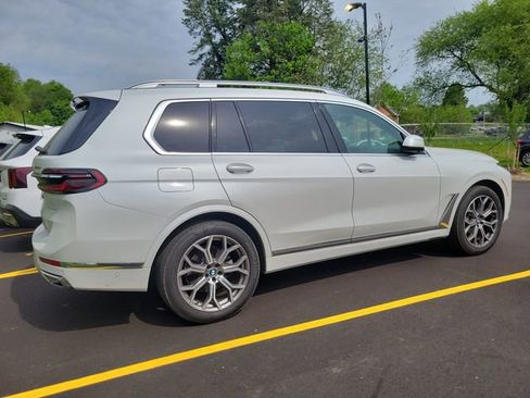 Used 2023 BMW X7 xDrive40i AWD/4WD image 3